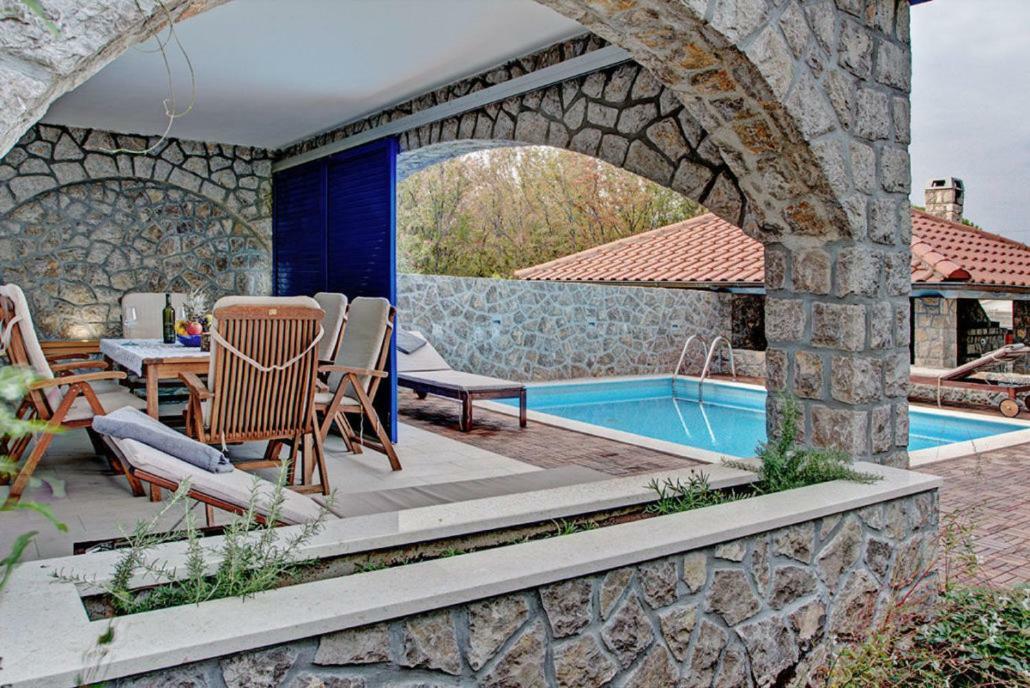 Apartments Petra Njivice Dış mekan fotoğraf
