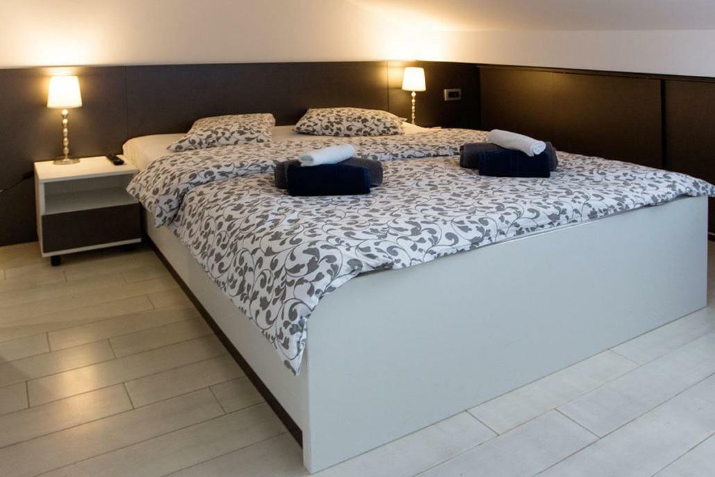 Apartments Petra Njivice Dış mekan fotoğraf